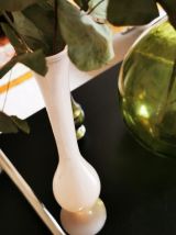 Vase rose pale en verre