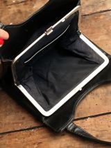 Mini sac vernis noir 60’s fermoir porte monnaie