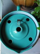 Pot à bouillir le lait émaillé