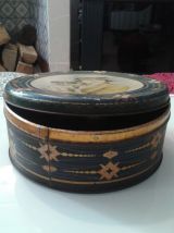 Boîte metal Art Deco