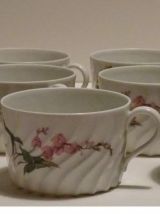 10 TASSES ET 8 SOUS TASSES LIMOGES