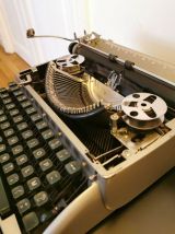 Machine à écrire Remington travel riter complète 