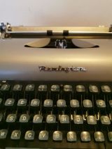 Machine à écrire Remington travel riter complète 