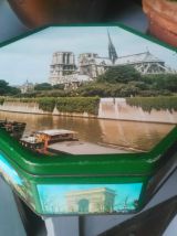 Boite en tôle lihographiée Notre dame de Paris (rare)