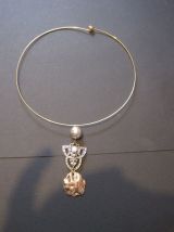 collier raz du cou femme doré