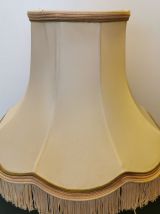 Lampe en albâtre abat-jour à franges 