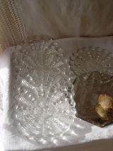 5 coupelles en verre moulé