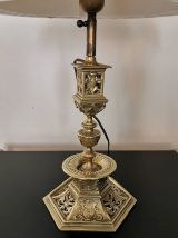 Lampe aux armoiries anglaises en laiton 