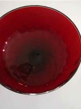 Coupe sur pied couleur rubis