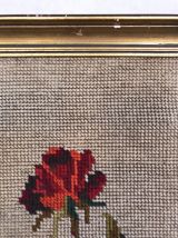 Joli cadre canevas à la rose rouge