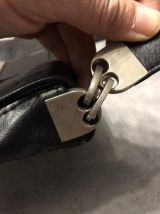 Magnifique sac à main en cuir véritable  très bonne qualite