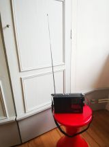 Radio vintage from Singapore