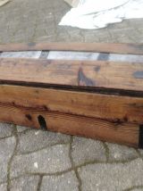 Coffre malle bombée vintage rénover tissus bois acier