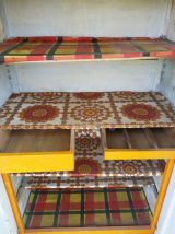 Armoire vintage orange 