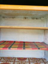 Armoire vintage orange 