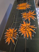 table basse vintage plateau céramique fleurs orange 