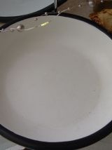 Lot de 2 plats VINTAGE en tôle émaillée jaune