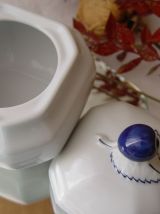 Petit pot bleu et blanc  en porcelaine de Bavière