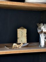 Bibliothèque noire mat en chêne massif