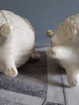 vases de barbottine blanche avec décor floral Capodimonte