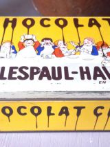 Jolie boite publicitaire en tôle lithographiée 