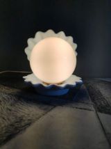 lampe coquille céramique bleu clair et globe opaline