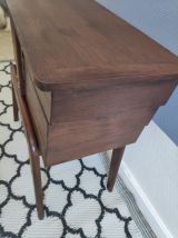 travailleuse vintage en bois foncé, empiètement forme compas