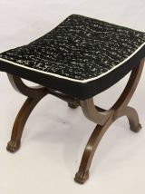 Tabouret Empire 1900 acajou retapissé.