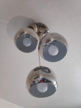 lustre 3 globes en métal chromé des années 80