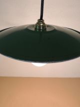 Suspension en tôle émaillée