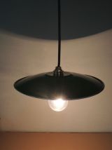 Suspension en tôle émaillée