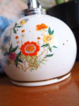 Ancienne burette en porcelaine fleurs vintage