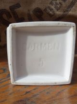 Série de 6 pots à épices en faïence