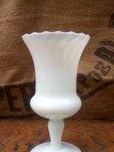 Joli vase en opaline 