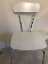 Lot de 2 chaises en formica blanches