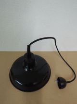 Suspension émaillée noire