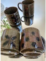 8 mugs en céramique vintage