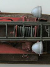 Camion pompier en tôle décoratif no toy vintage