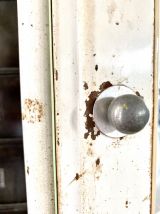 Armoire à pharmacie vintage en métal