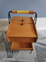 travailleuse vintage en bois  compartiments scoubidou jaune