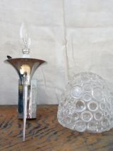 Jolie applique murale en verre et chrome 