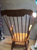 rocking chaire brun et bois naturel  teintes suptiles 1970s 