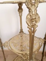 Sellette en bronze doré. 