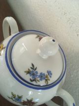 Sucrier en porcelaine fine.