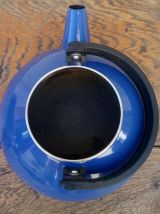 Jolie bouilloire émaillée Le Creuset
