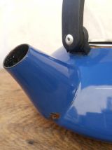 Jolie bouilloire émaillée Le Creuset