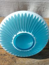 Joli vase en opaline et verre 