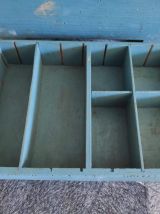 caisse ancienne bleue en bois avec 6 compartiments