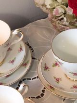 4 Tasses anglaises (trio)  - Anciennes