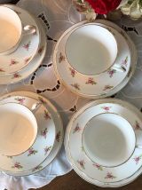 4 Tasses anglaises (trio)  - Anciennes